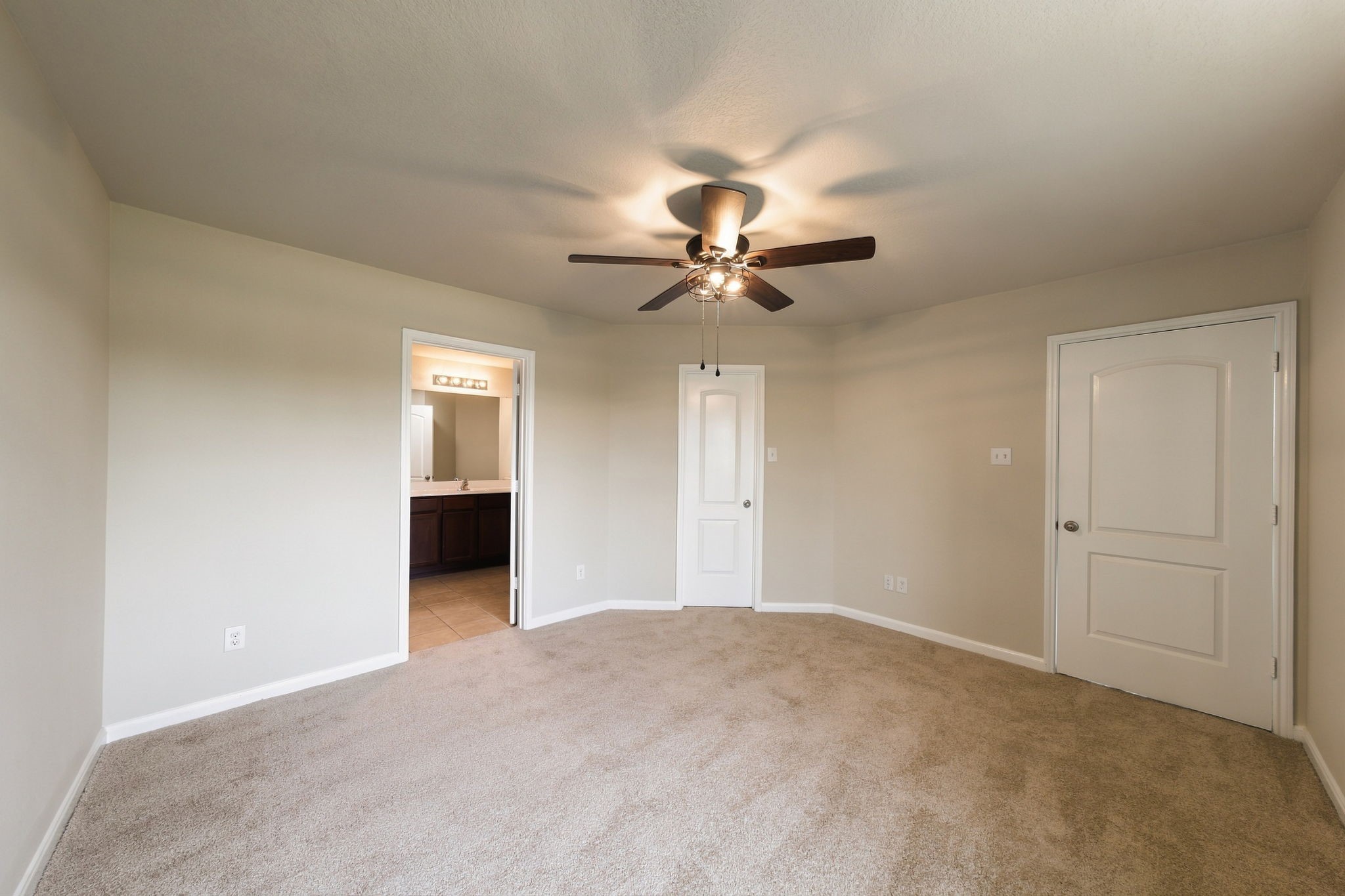 9723 Montana Sapphire Lane, Iowa Colony, TX 77583