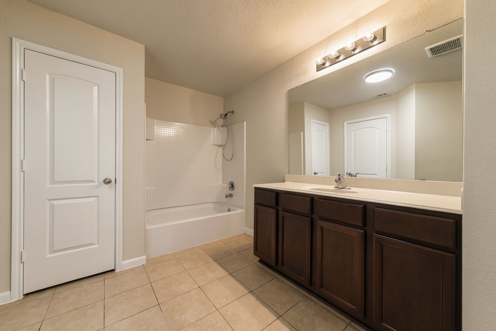 9723 Montana Sapphire Lane, Iowa Colony, TX 77583