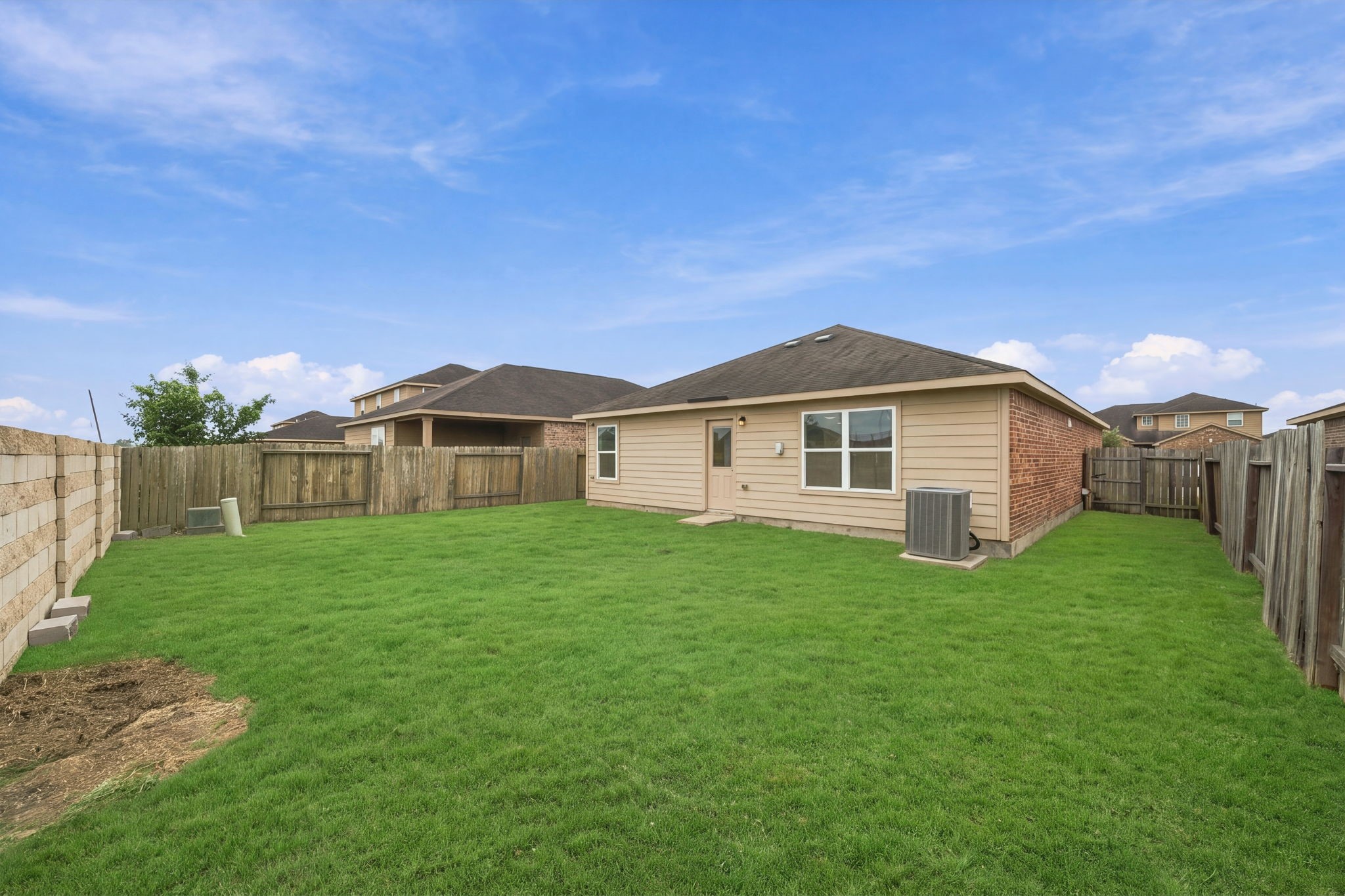 9723 Montana Sapphire Lane, Iowa Colony, TX 77583
