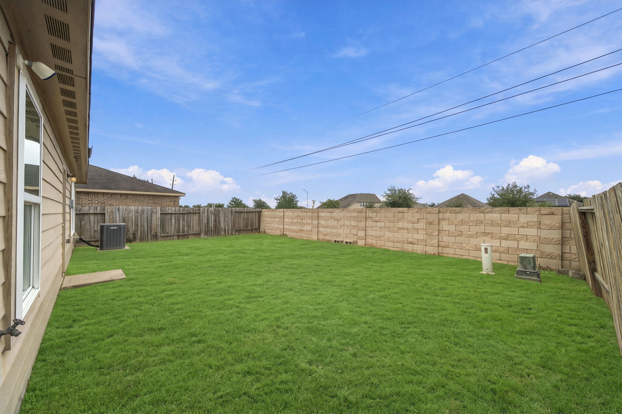 9723 Montana Sapphire Lane, Iowa Colony, TX 77583