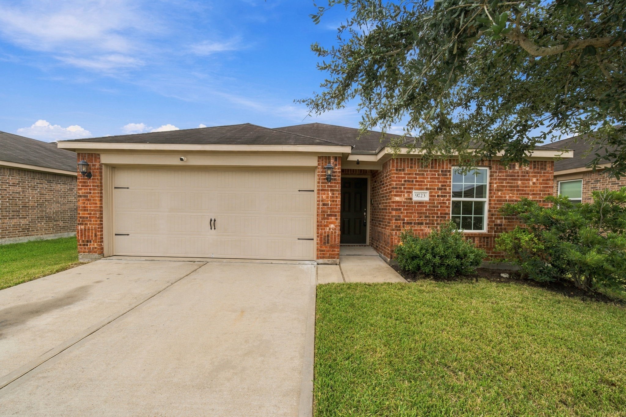 9723 Montana Sapphire Lane, Iowa Colony, TX 77583