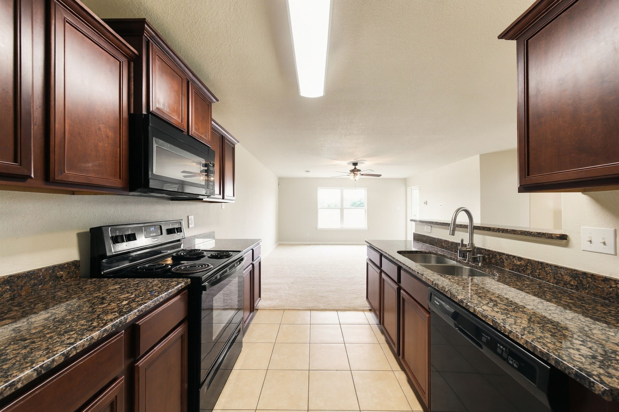 9723 Montana Sapphire Lane, Iowa Colony, TX 77583