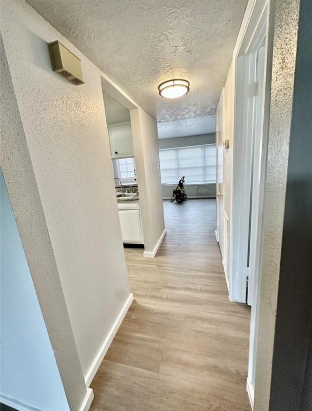 3860 Laura Leigh Drive, Friendswood, TX 77546