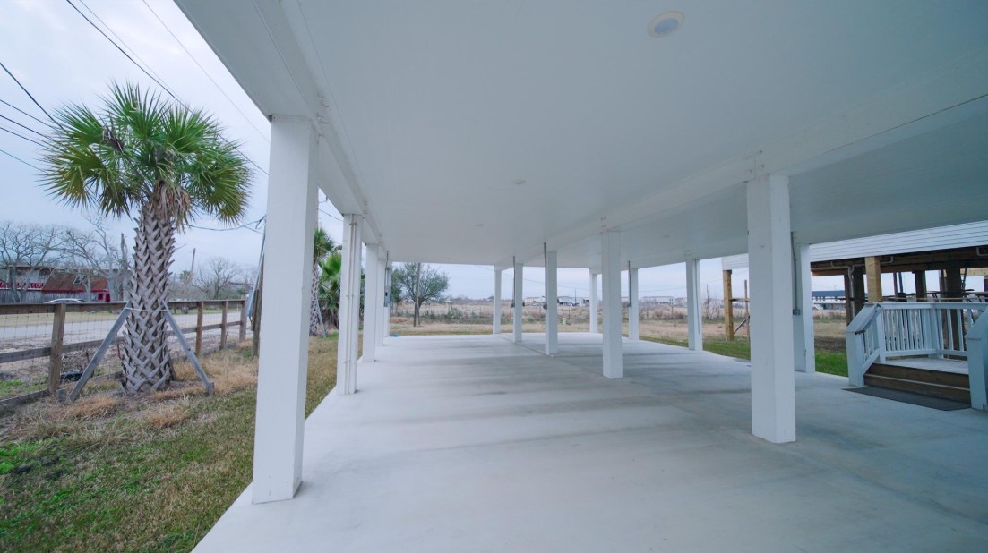 1342 Sapphire Palms Court, San Leon, TX 77539