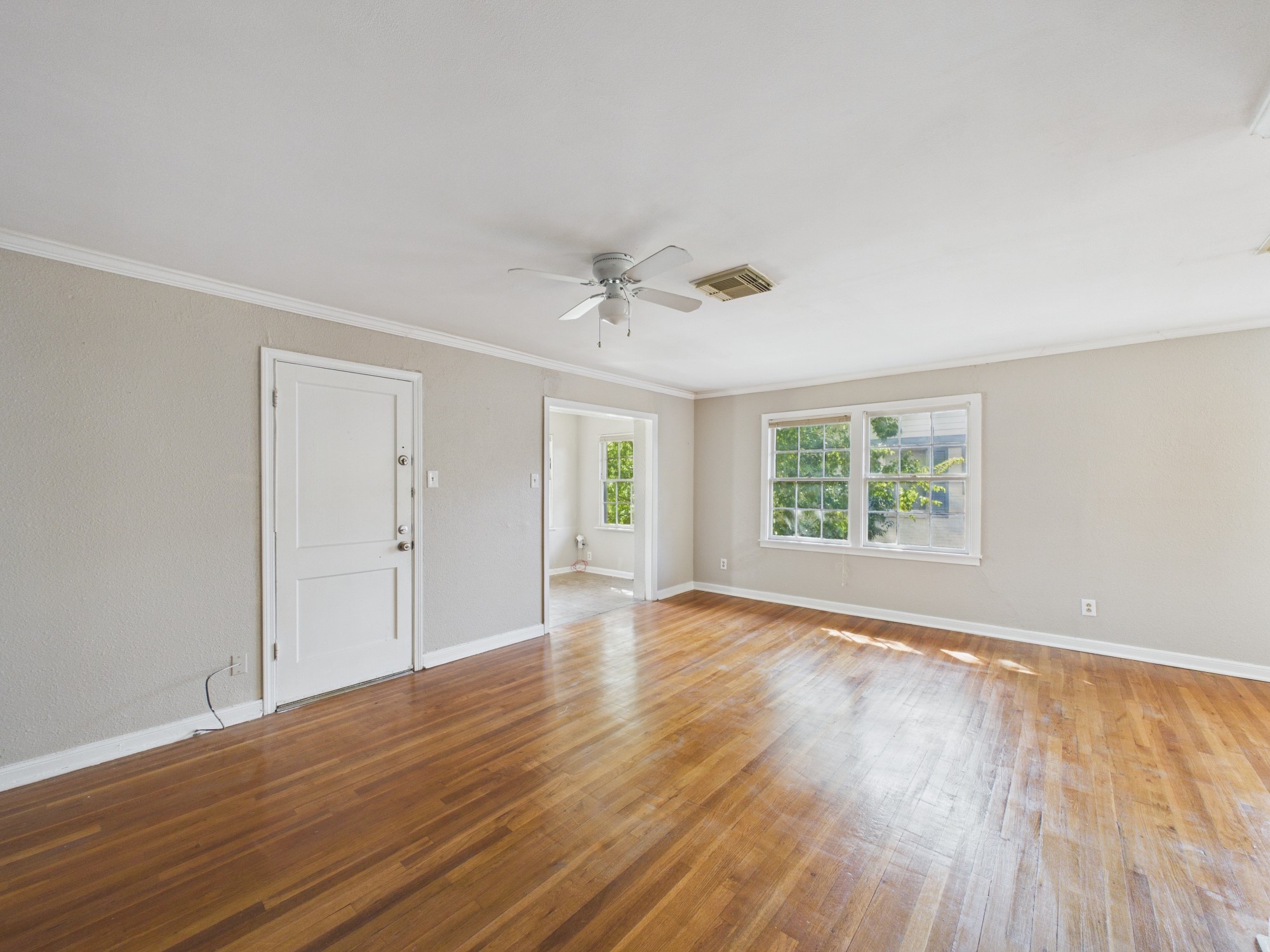 4502 Larch Lane, Bellaire, TX 77401