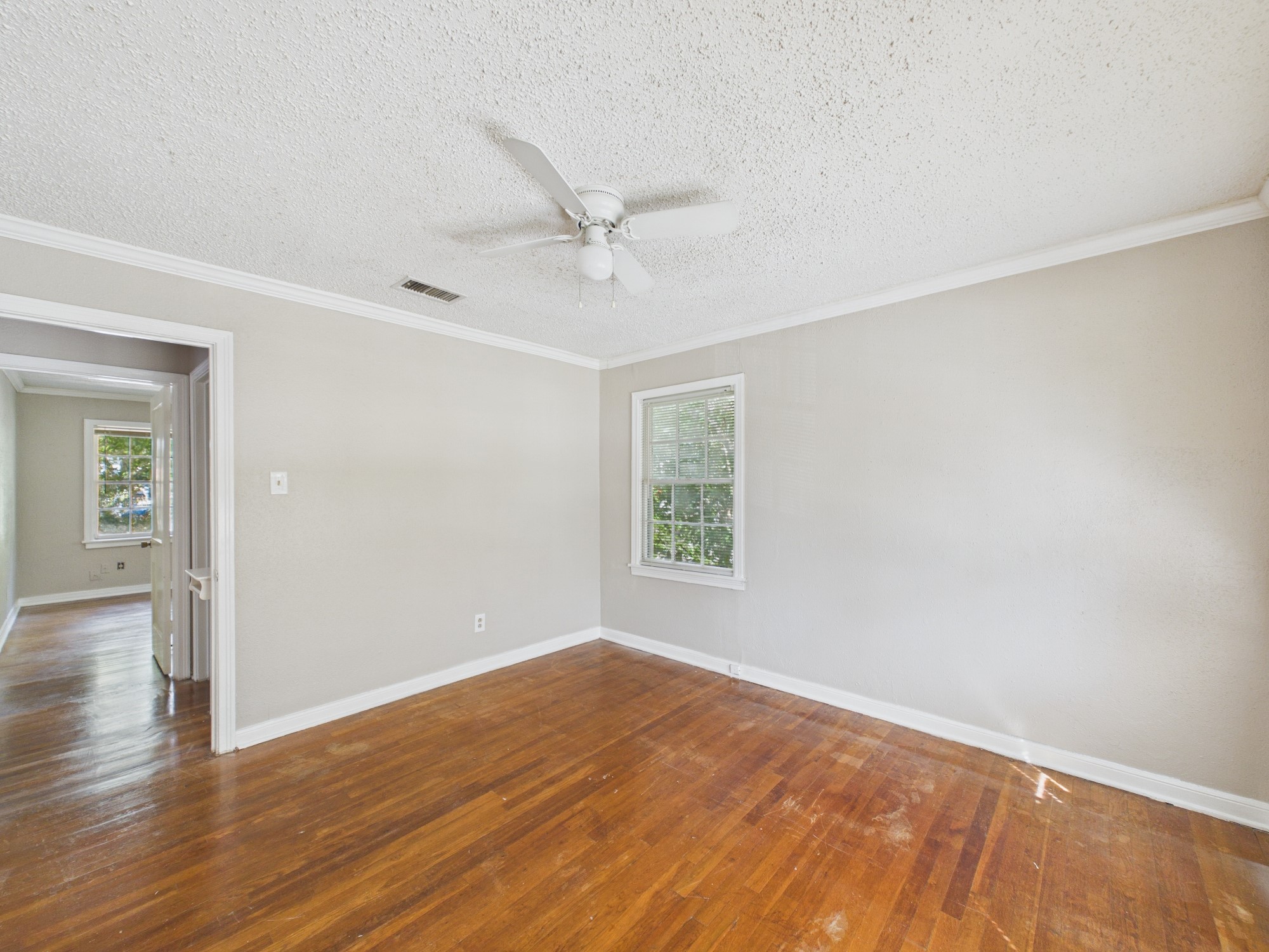 4502 Larch Lane, Bellaire, TX 77401