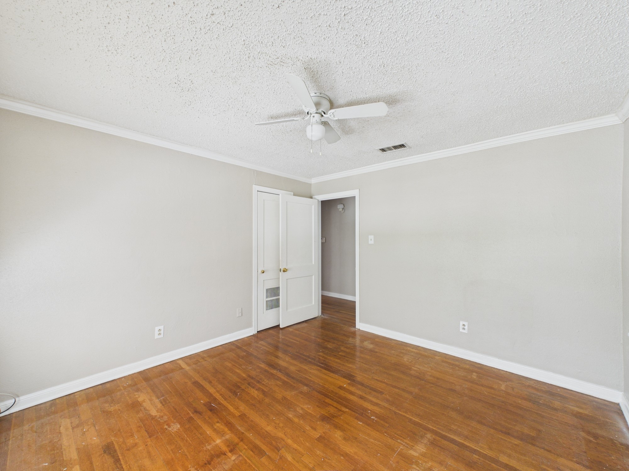 4502 Larch Lane, Bellaire, TX 77401