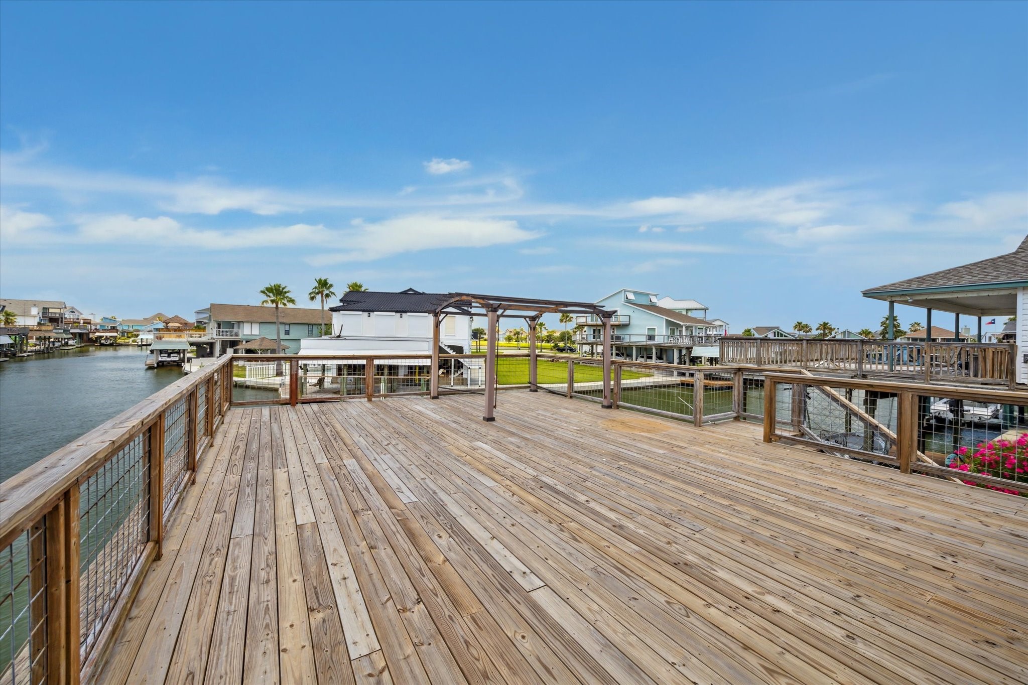 219 Bora Bora Drive, Tiki Island, TX 77554