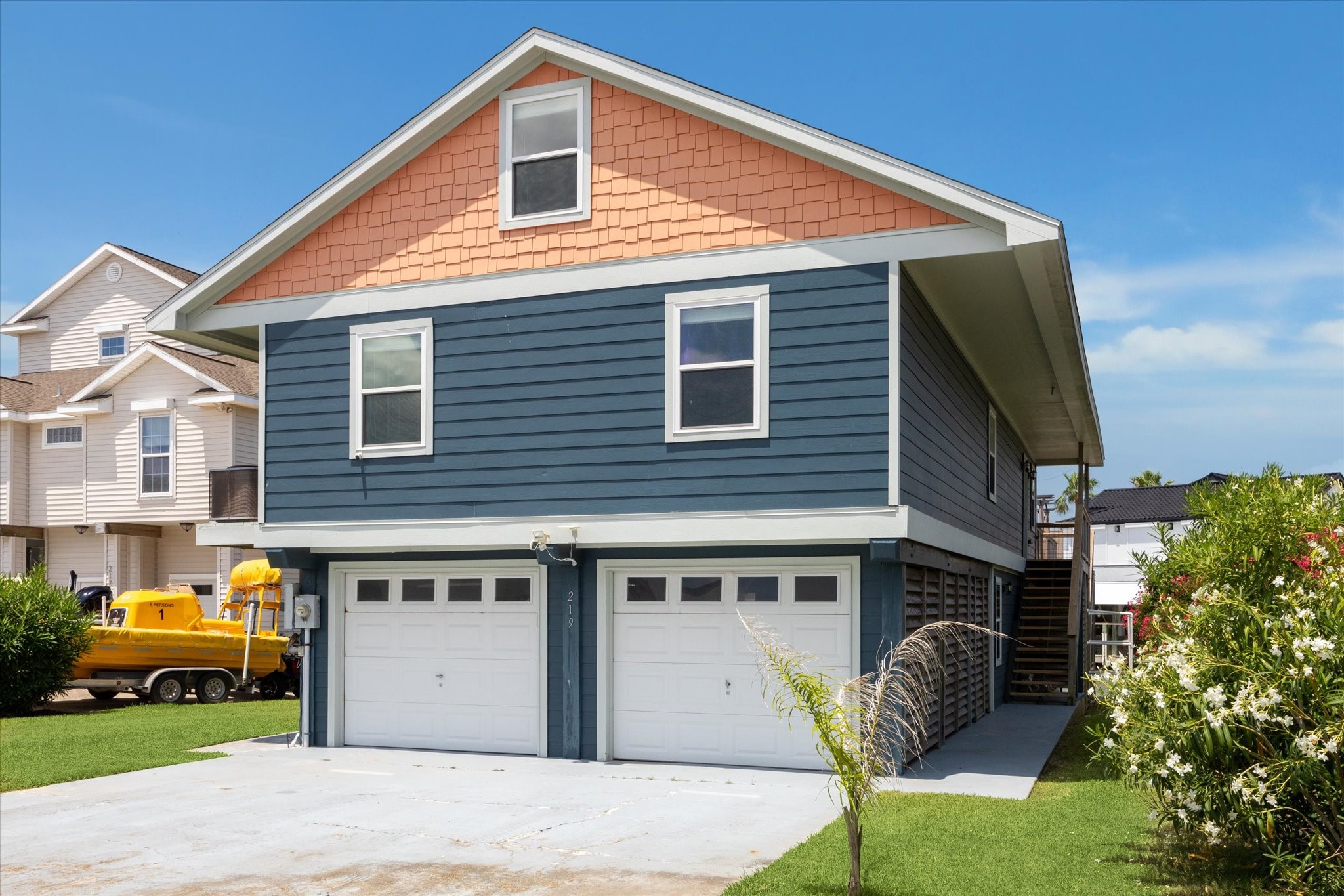 219 Bora Bora Drive, Tiki Island, TX 77554