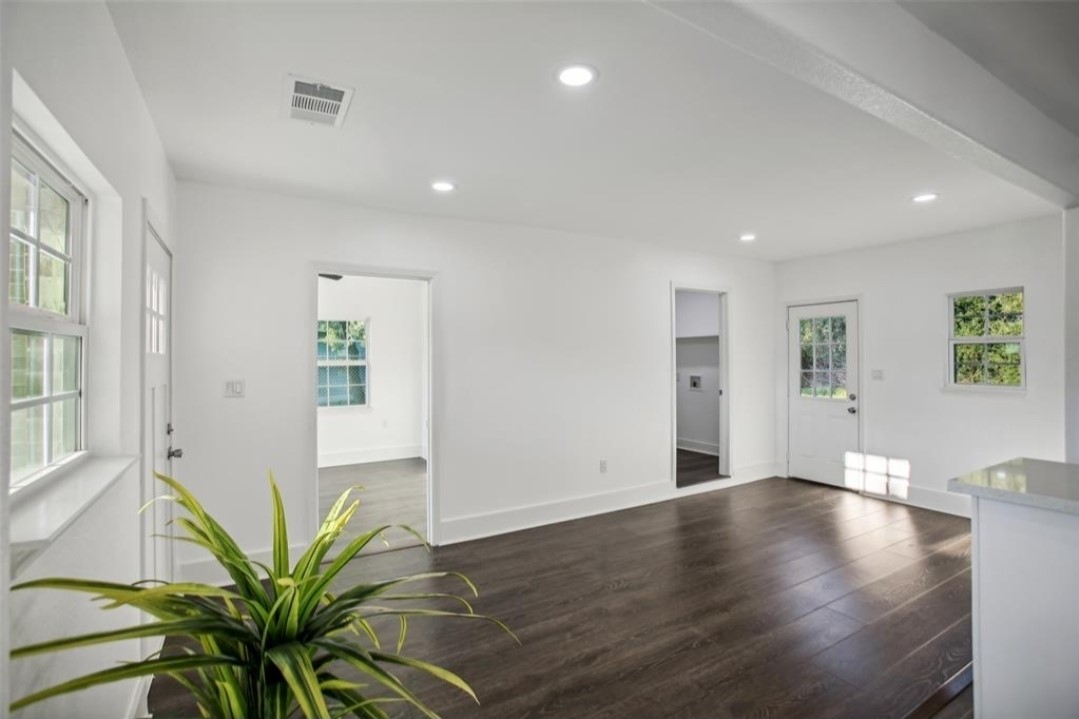 105 Lee Drive, La Marque, TX 77568