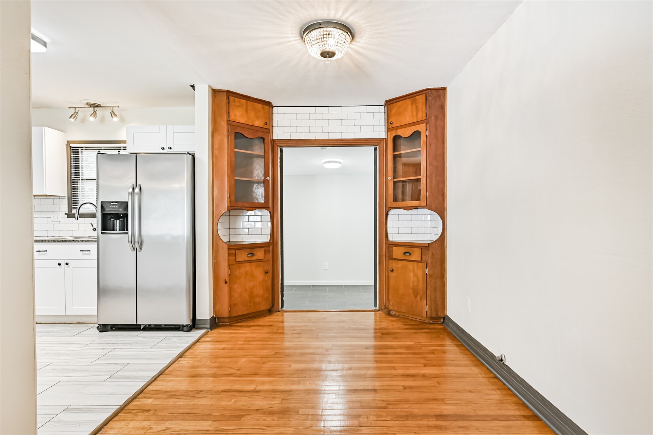 6731 W Bayou Drive, Hitchcock, TX 77563