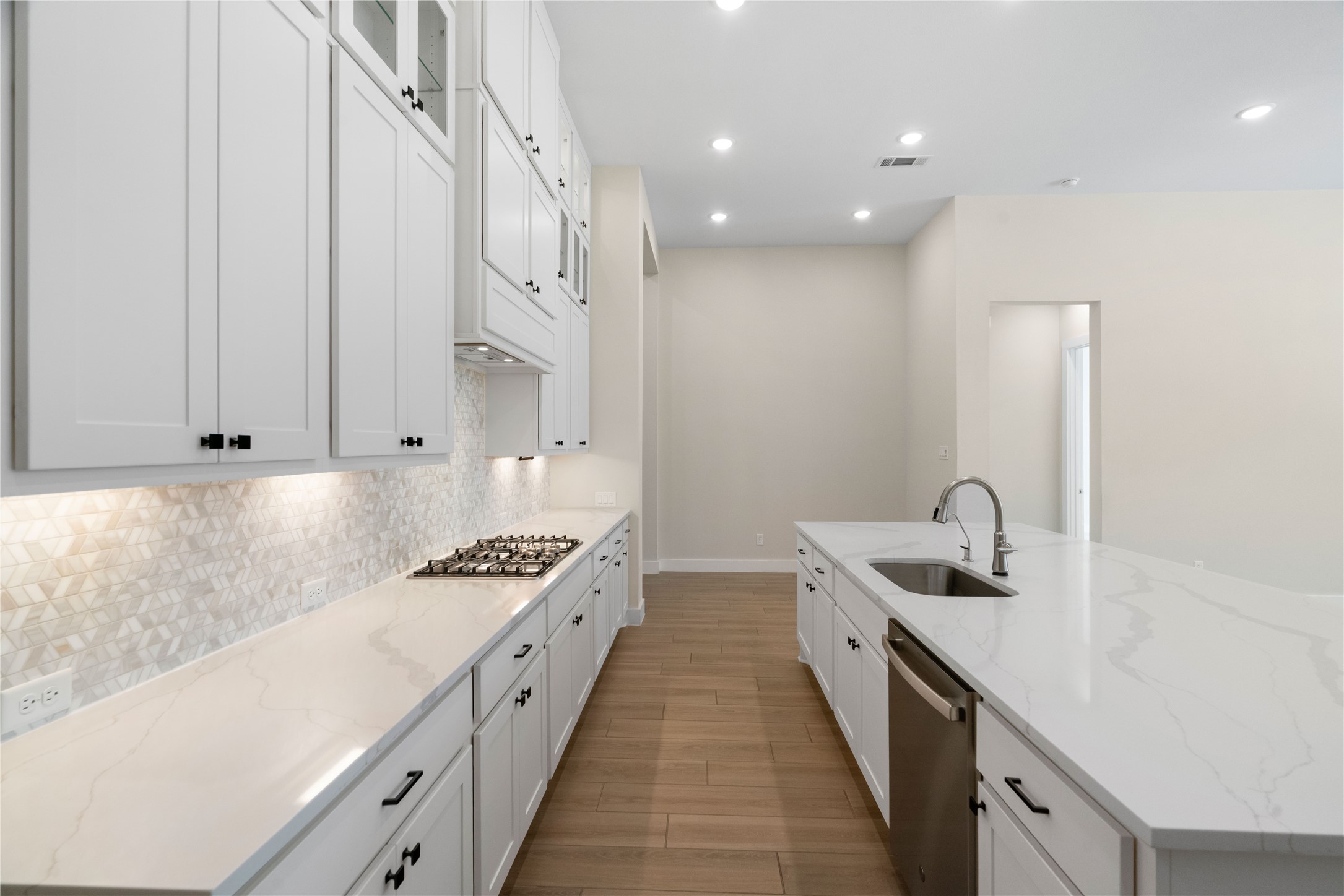 28058 Willow Glen Drive, Spring, TX 77386