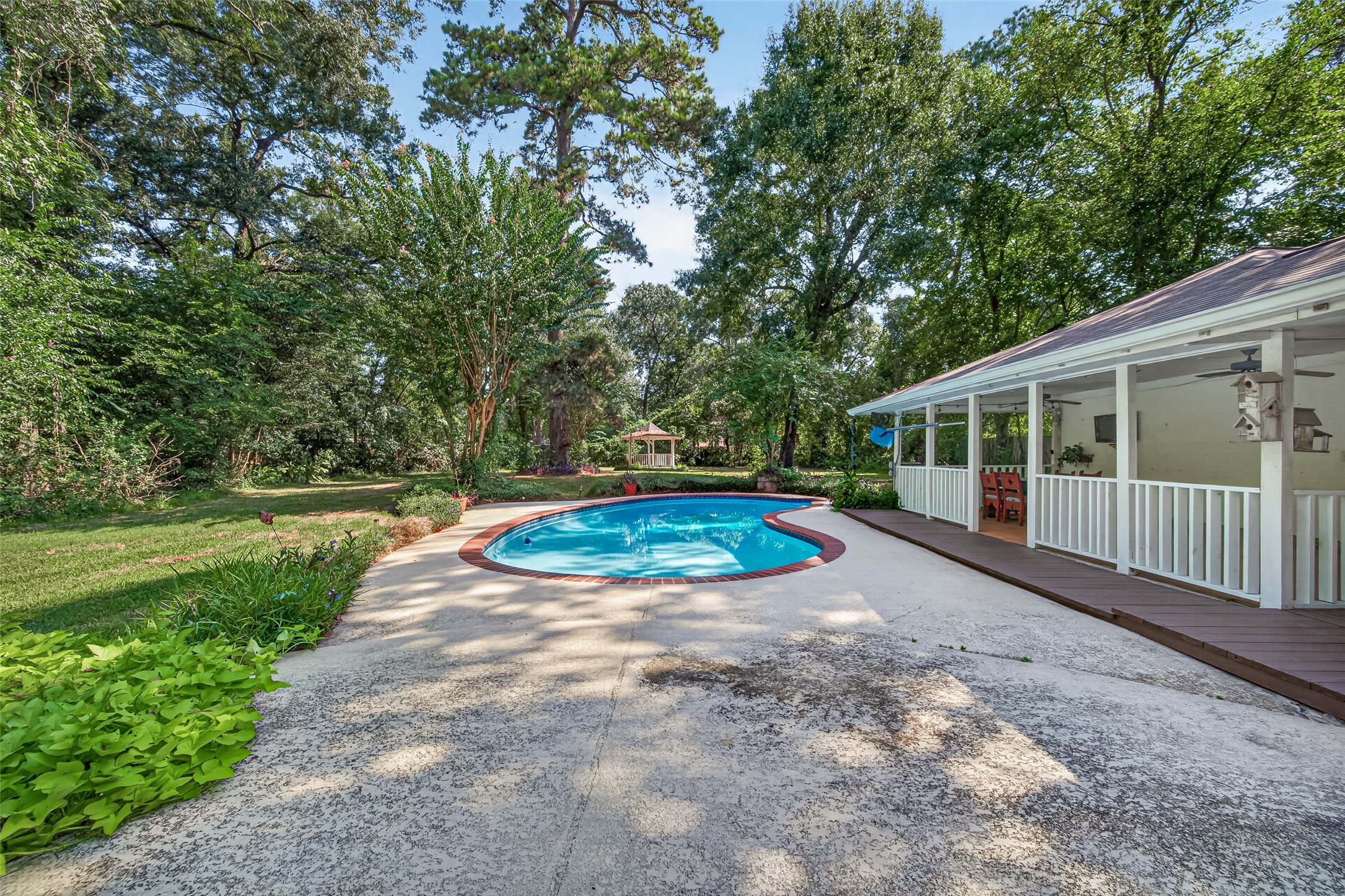 16814 Creeksouth Road, Houston, TX 77068