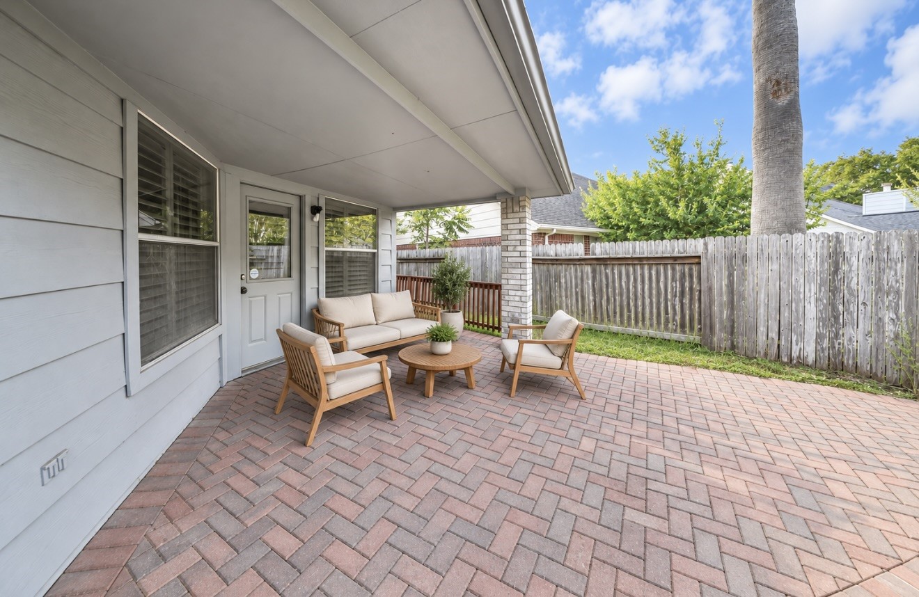 223 W New Meadows Drive, Sugar Land, TX 77479