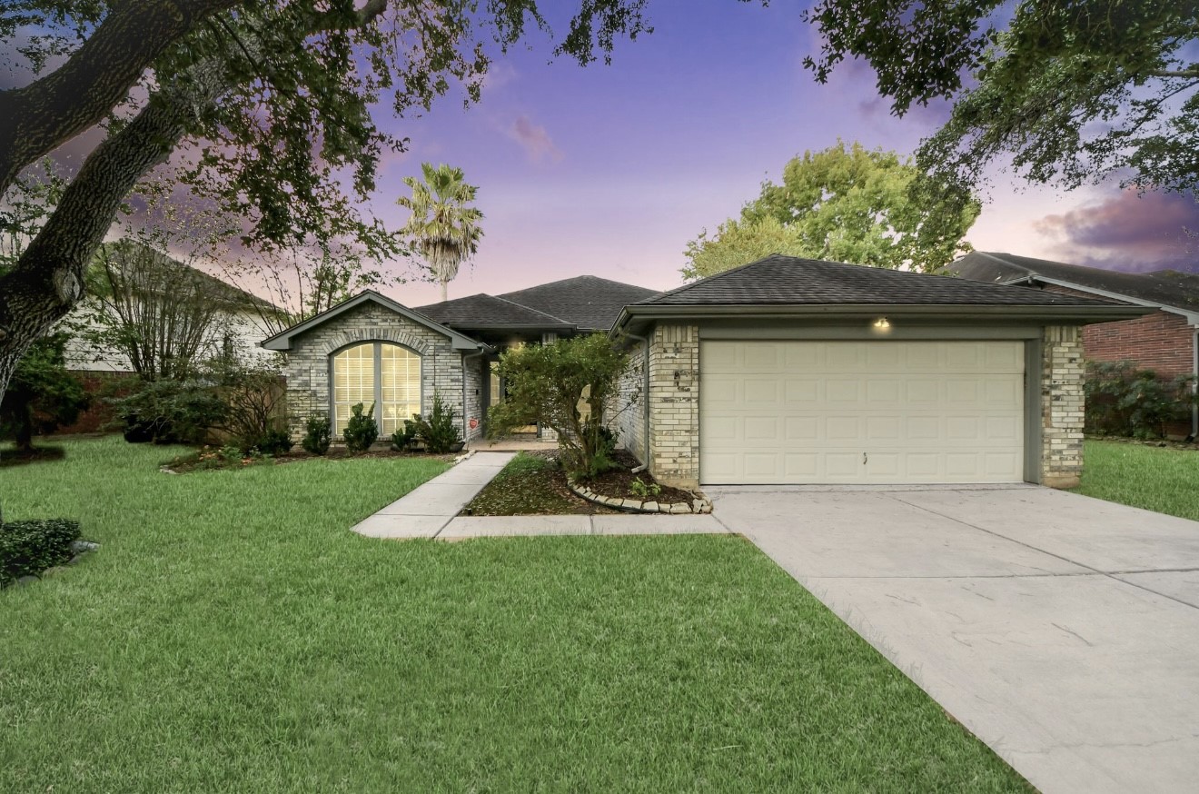 223 W New Meadows Drive, Sugar Land, TX 77479 223 W New Meadows Drive, Sugar Land, TX 77479