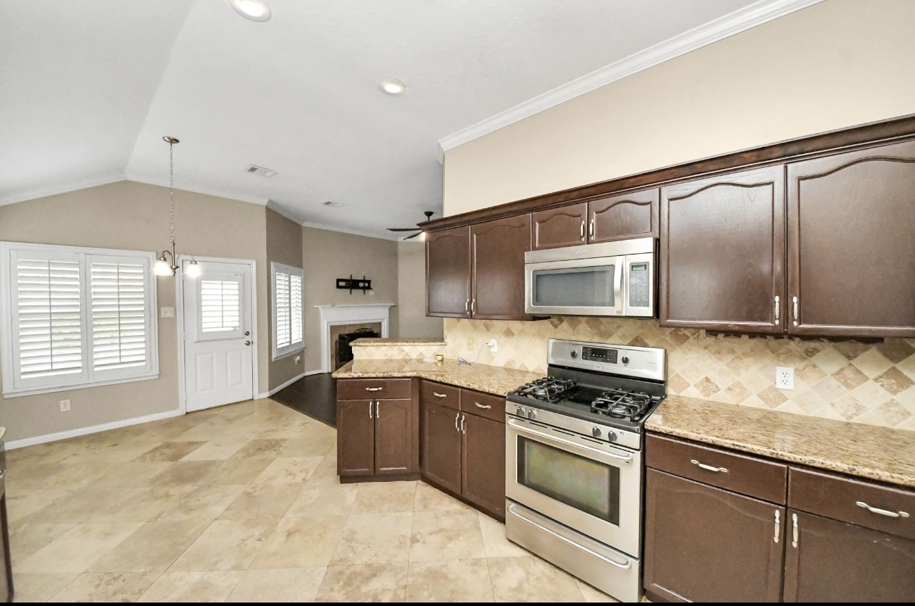 223 W New Meadows Drive, Sugar Land, TX 77479