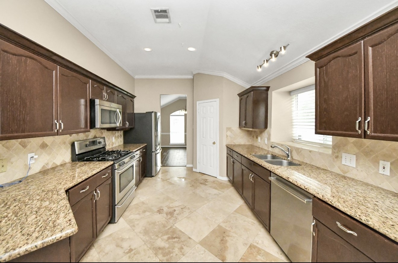 223 W New Meadows Drive, Sugar Land, TX 77479