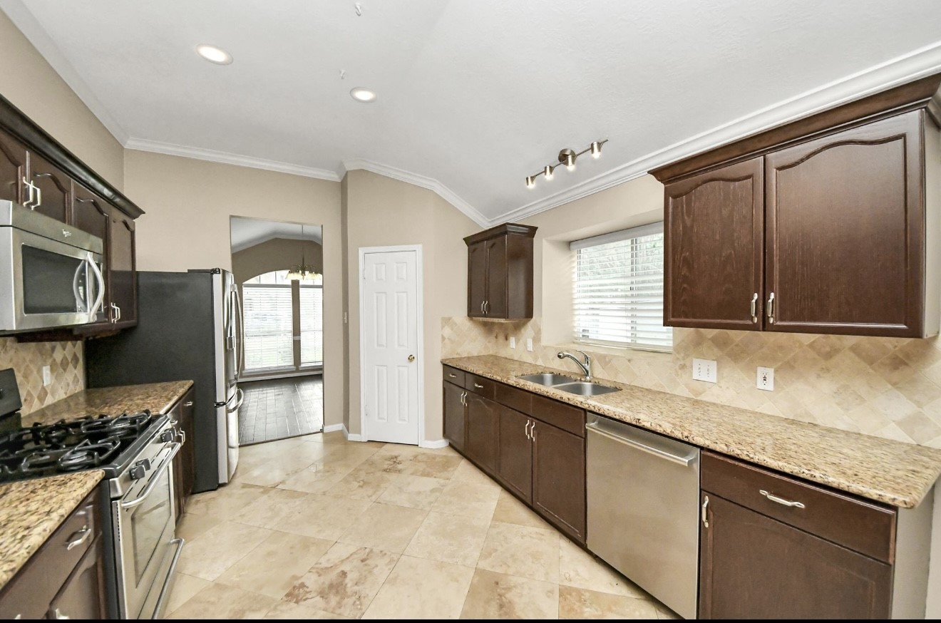 223 W New Meadows Drive, Sugar Land, TX 77479