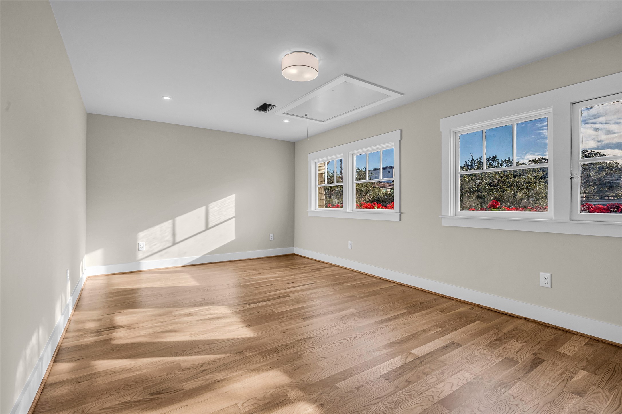 Secondary Bedroom on front of the house.