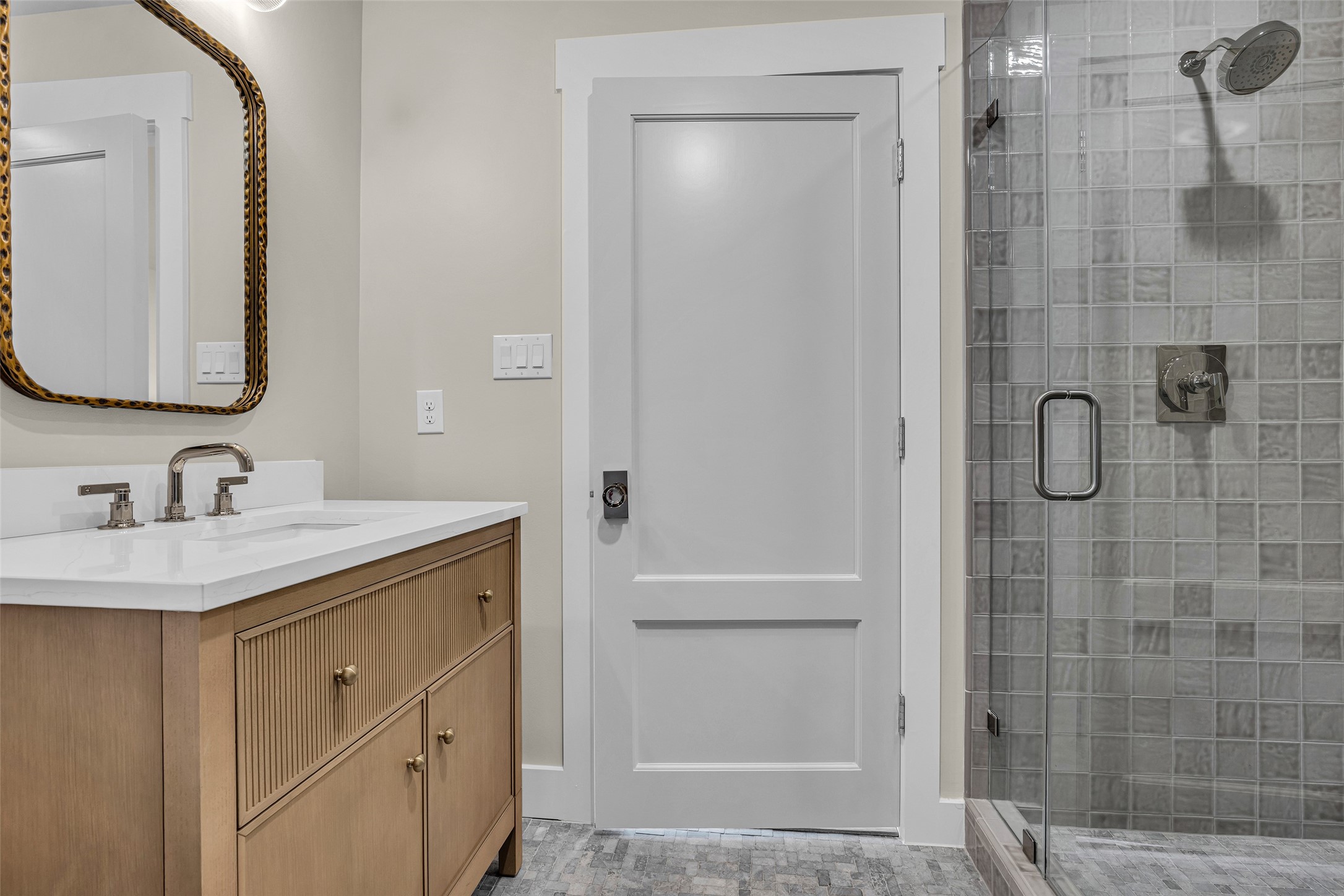 En Suite bathroom for one of the secondary bedrooms