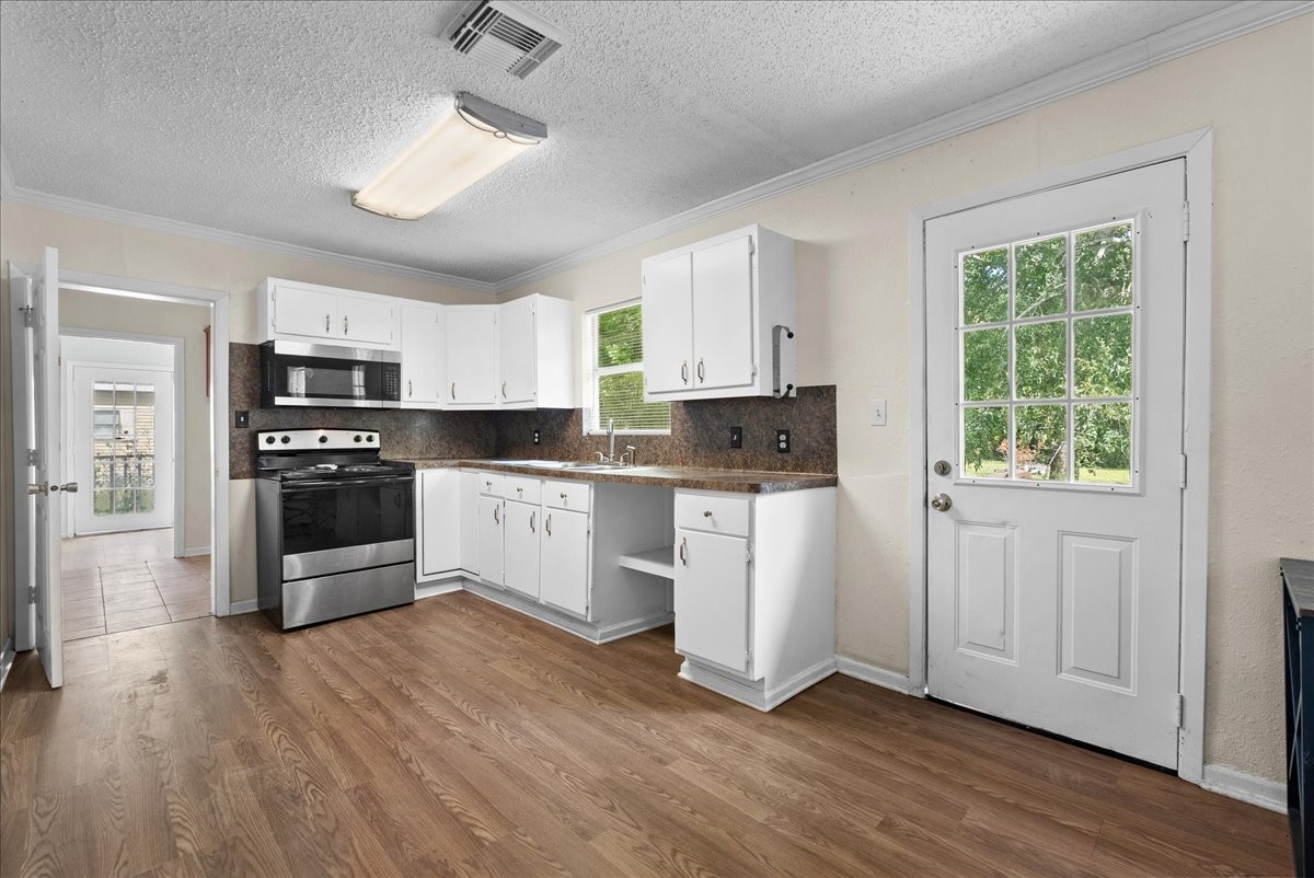 6119 Highland Road, Santa Fe, TX 77517