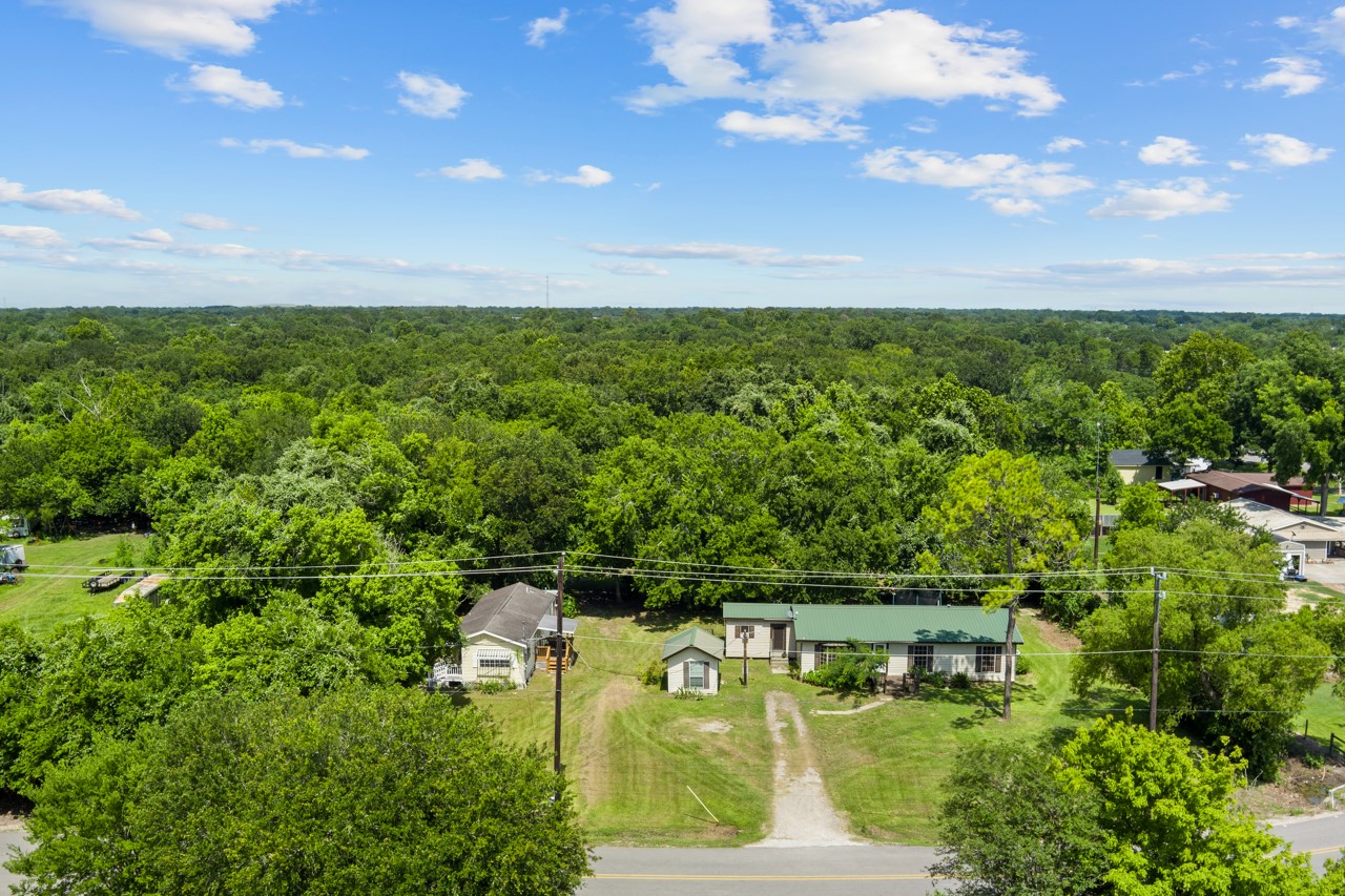 6119 Highland Road, Santa Fe, TX 77517 6119 Highland Road, Santa Fe, TX 77517