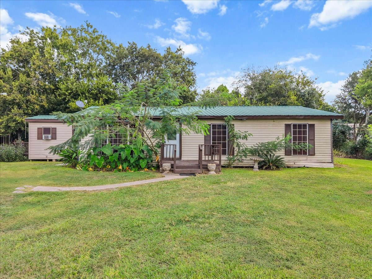 6119 Highland Road, Santa Fe, TX 77517