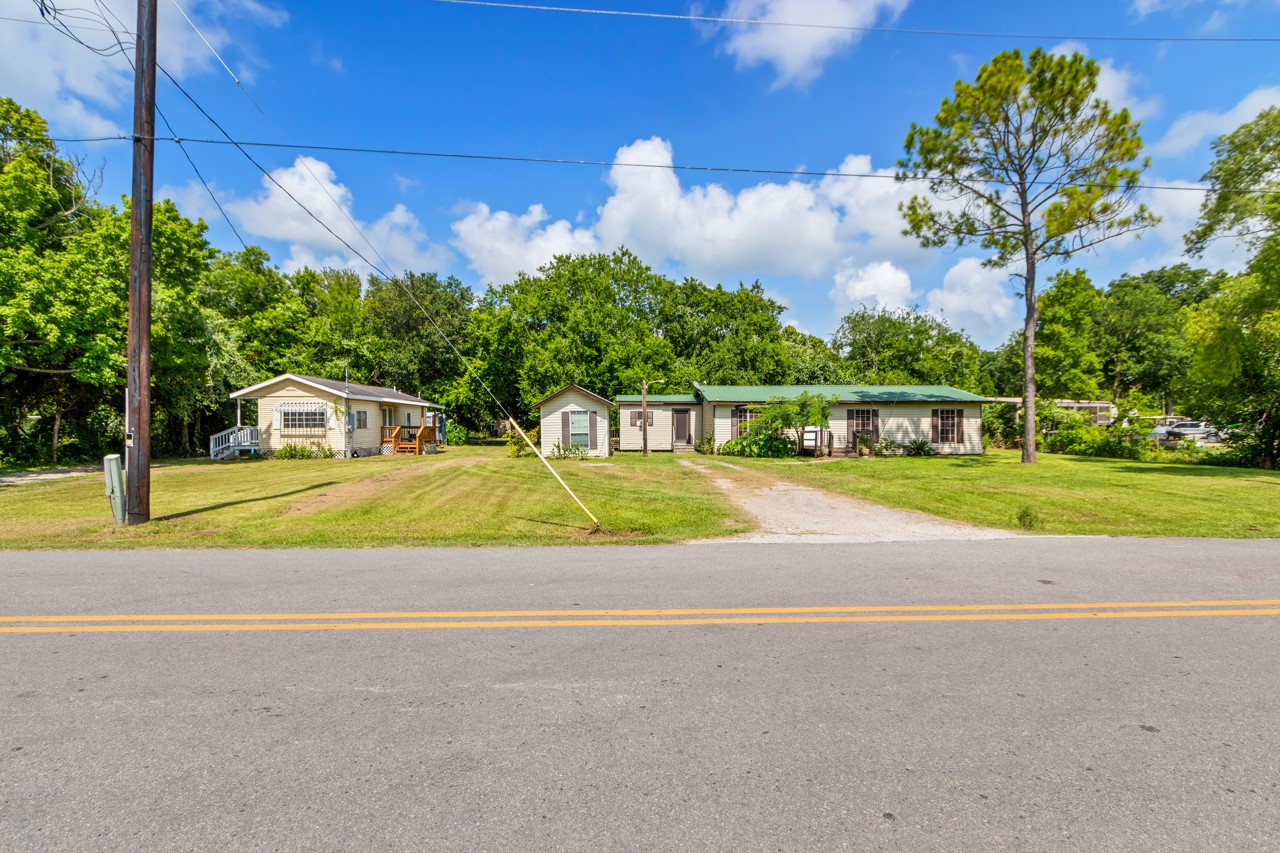6119 Highland Road, Santa Fe, TX 77517
