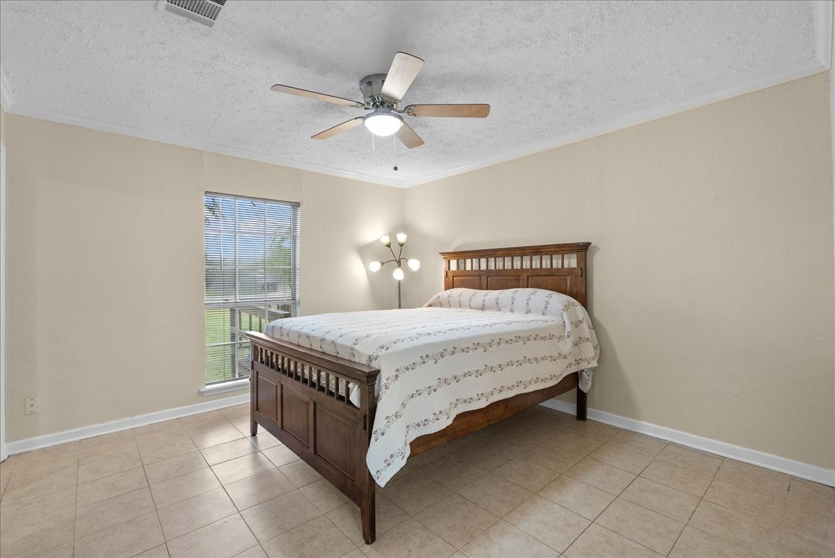6119 Highland Road, Santa Fe, TX 77517