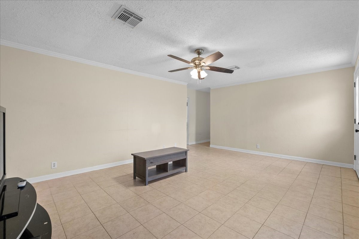 6119 Highland Road, Santa Fe, TX 77517