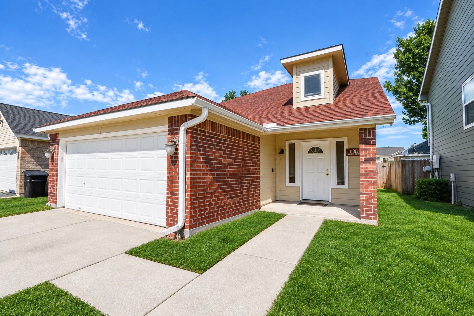 11811 Fossil Rock Lane, Houston, TX 77034