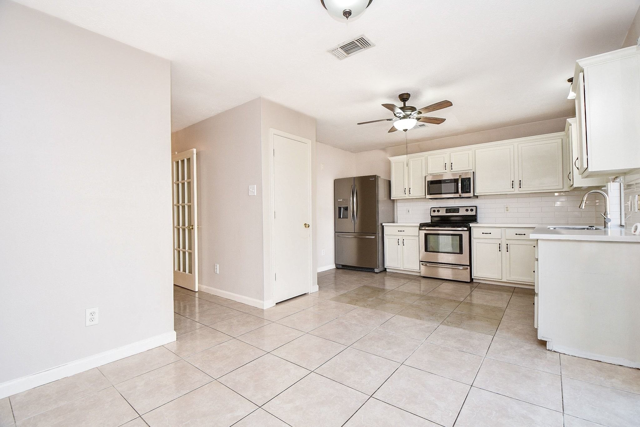 11811 Fossil Rock Lane, Houston, TX 77034