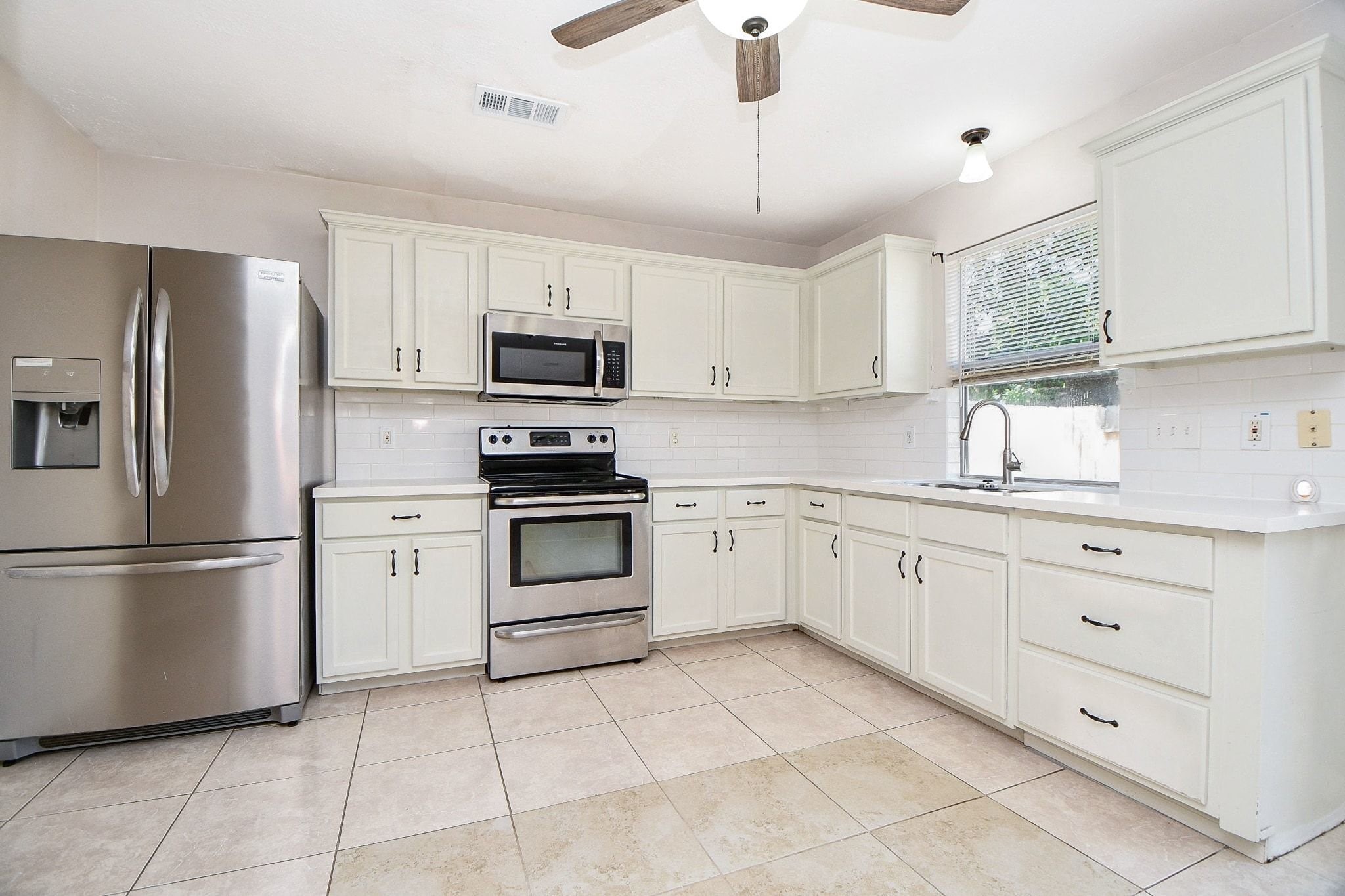 11811 Fossil Rock Lane, Houston, TX 77034
