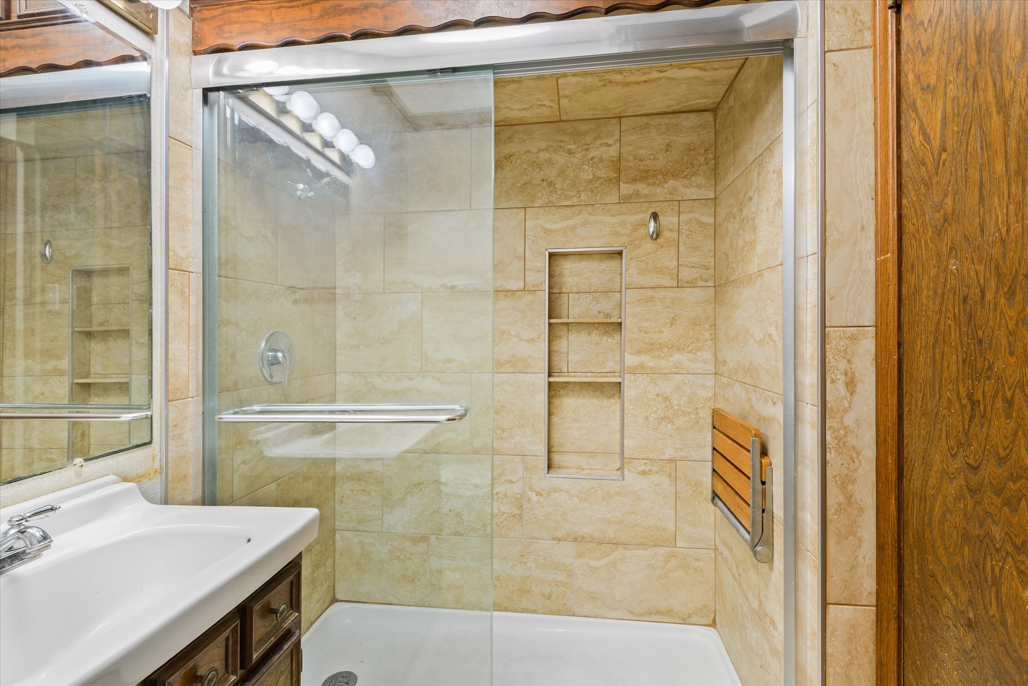 Full bathroom