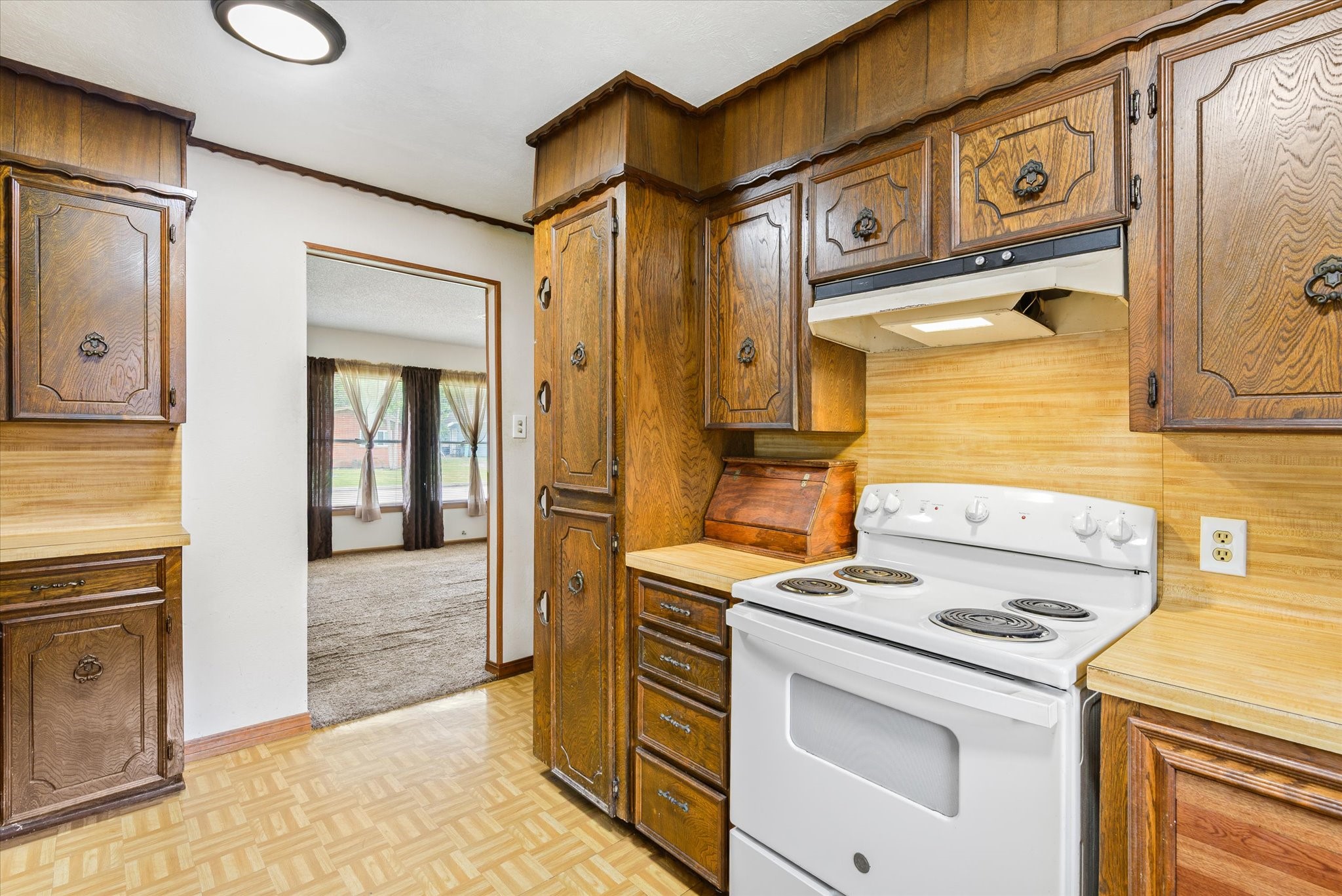 213 Highland Drive, Hitchcock, TX 77563