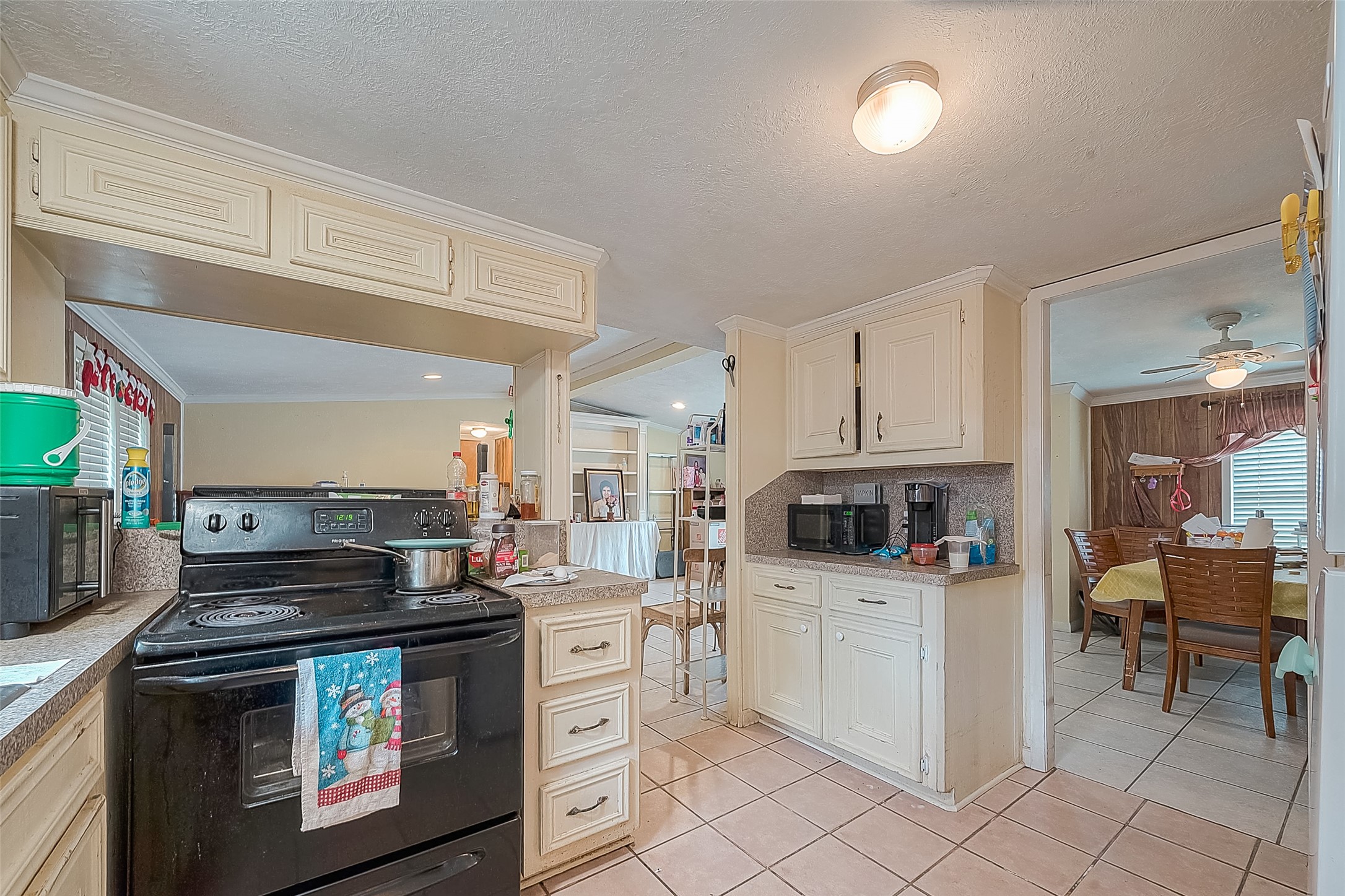 829 Porter Road, Conroe, TX 77301