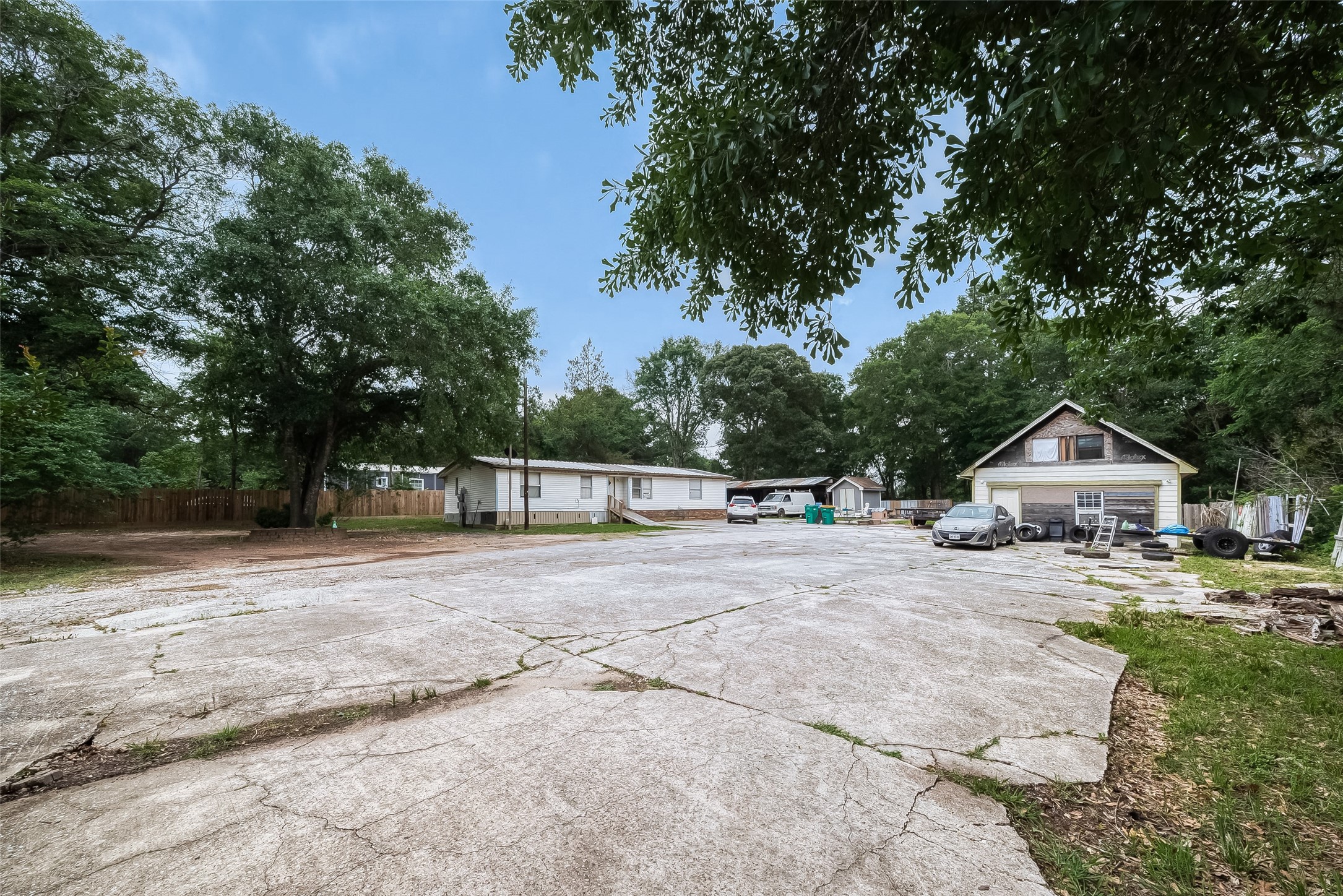829 Porter Road, Conroe, TX 77301