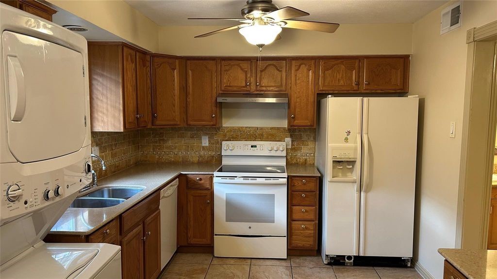 7600 Burgoyne Road, #115, Houston, TX 77063