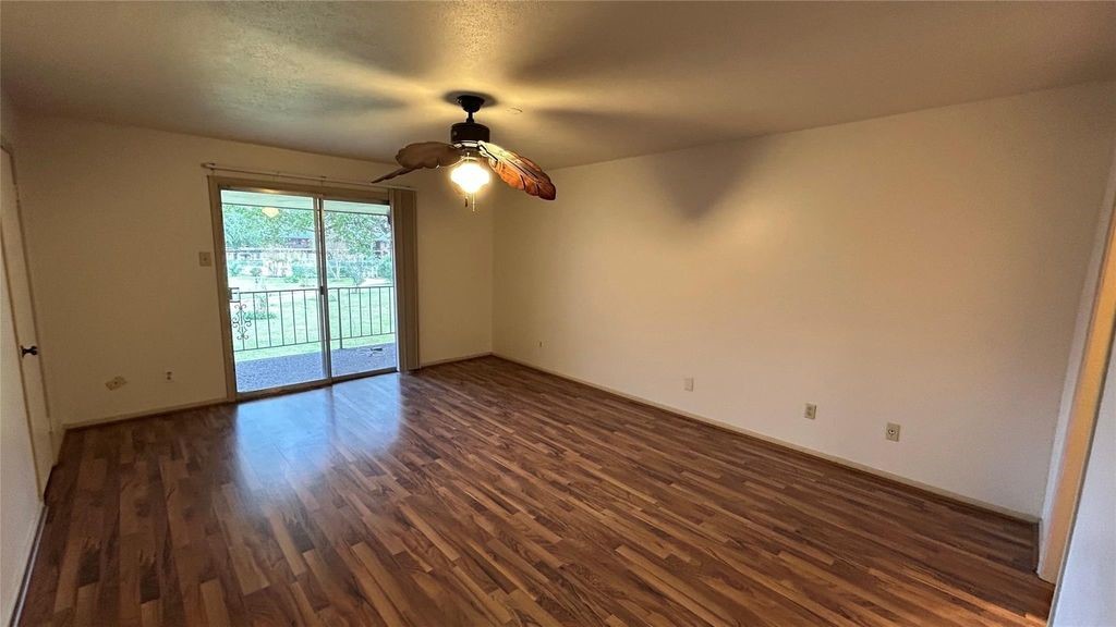 7600 Burgoyne Road, #115, Houston, TX 77063