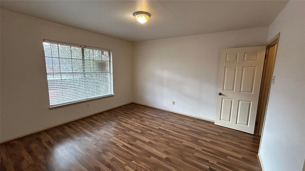 7600 Burgoyne Road, #115, Houston, TX 77063