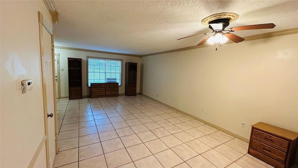 7600 Burgoyne Road, #115, Houston, TX 77063