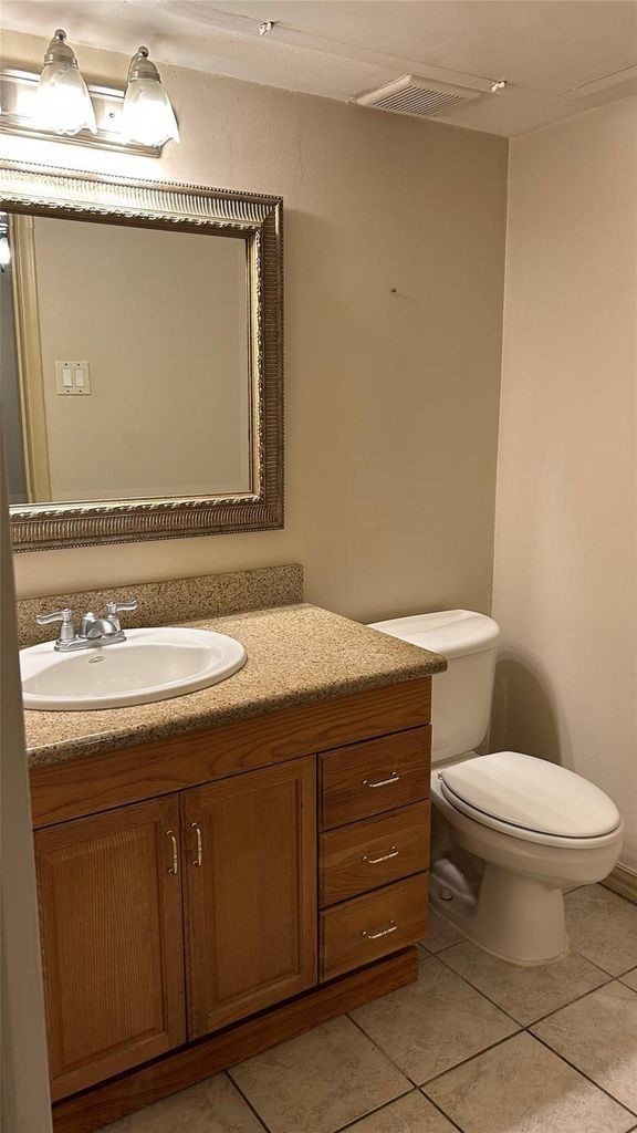 7600 Burgoyne Road, #115, Houston, TX 77063