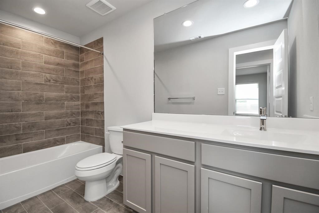 12910 Kinneskie Drive, Humble, TX 77346
