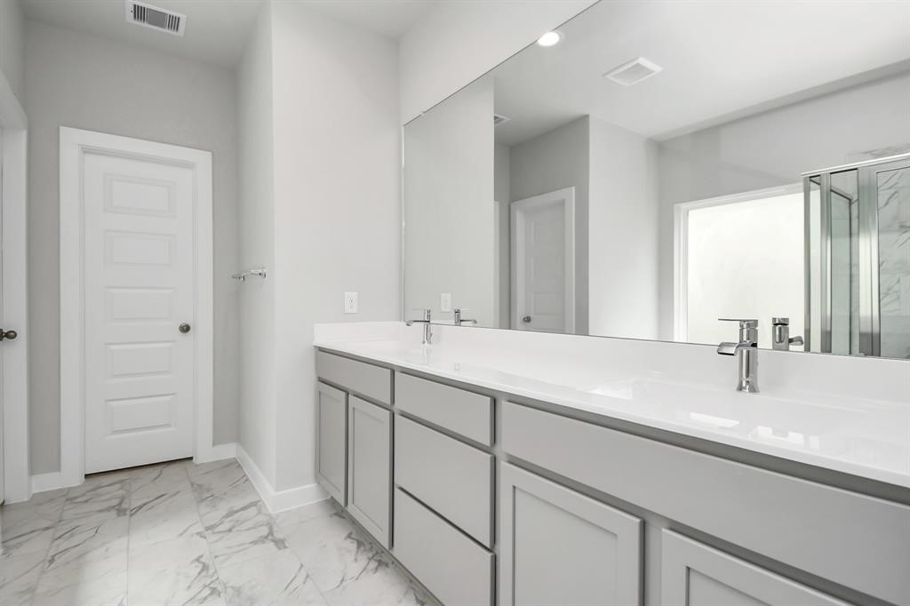 12910 Kinneskie Drive, Humble, TX 77346