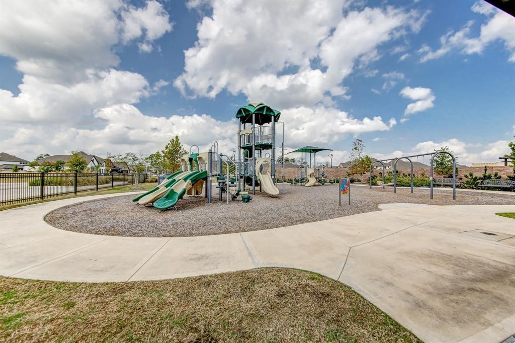 12910 Kinneskie Drive, Humble, TX 77346