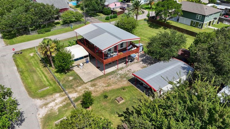 749 12th Street, Dickinson, TX 77539