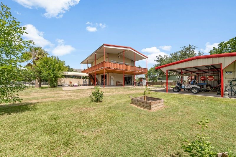 749 12th Street, Dickinson, TX 77539 749 12th Street, Dickinson, TX 77539