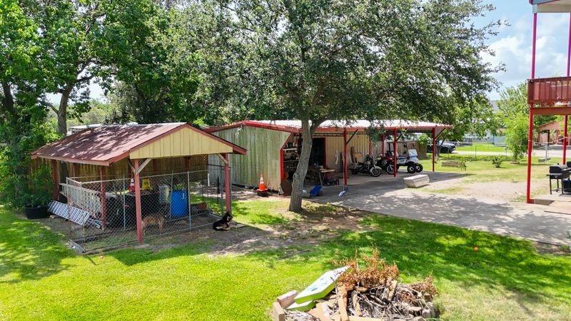 749 12th Street, Dickinson, TX 77539