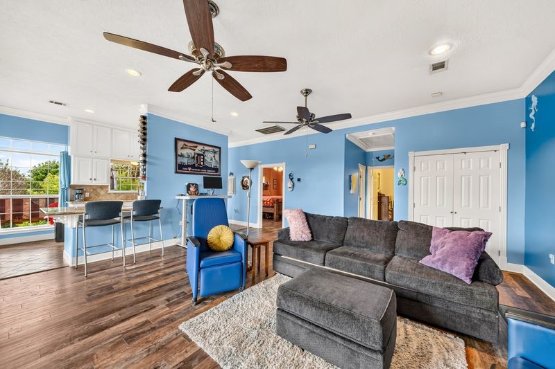 749 12th Street, Dickinson, TX 77539 749 12th Street, Dickinson, TX 77539