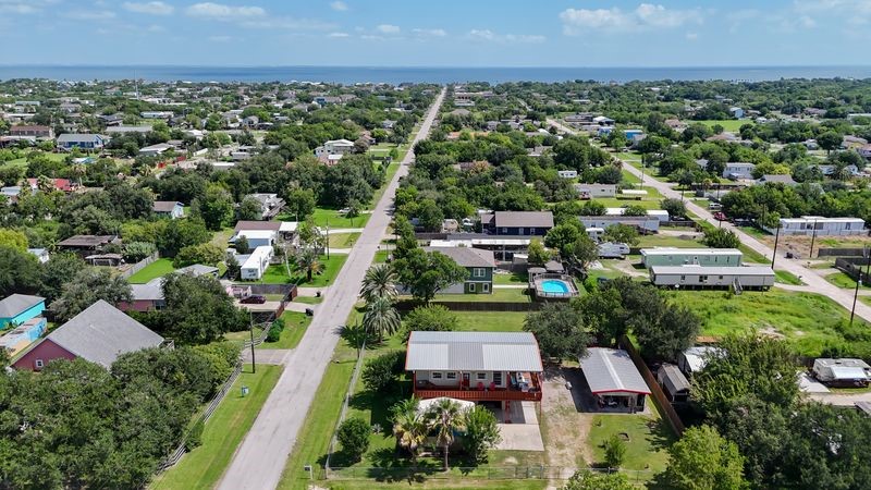 749 12th Street, Dickinson, TX 77539